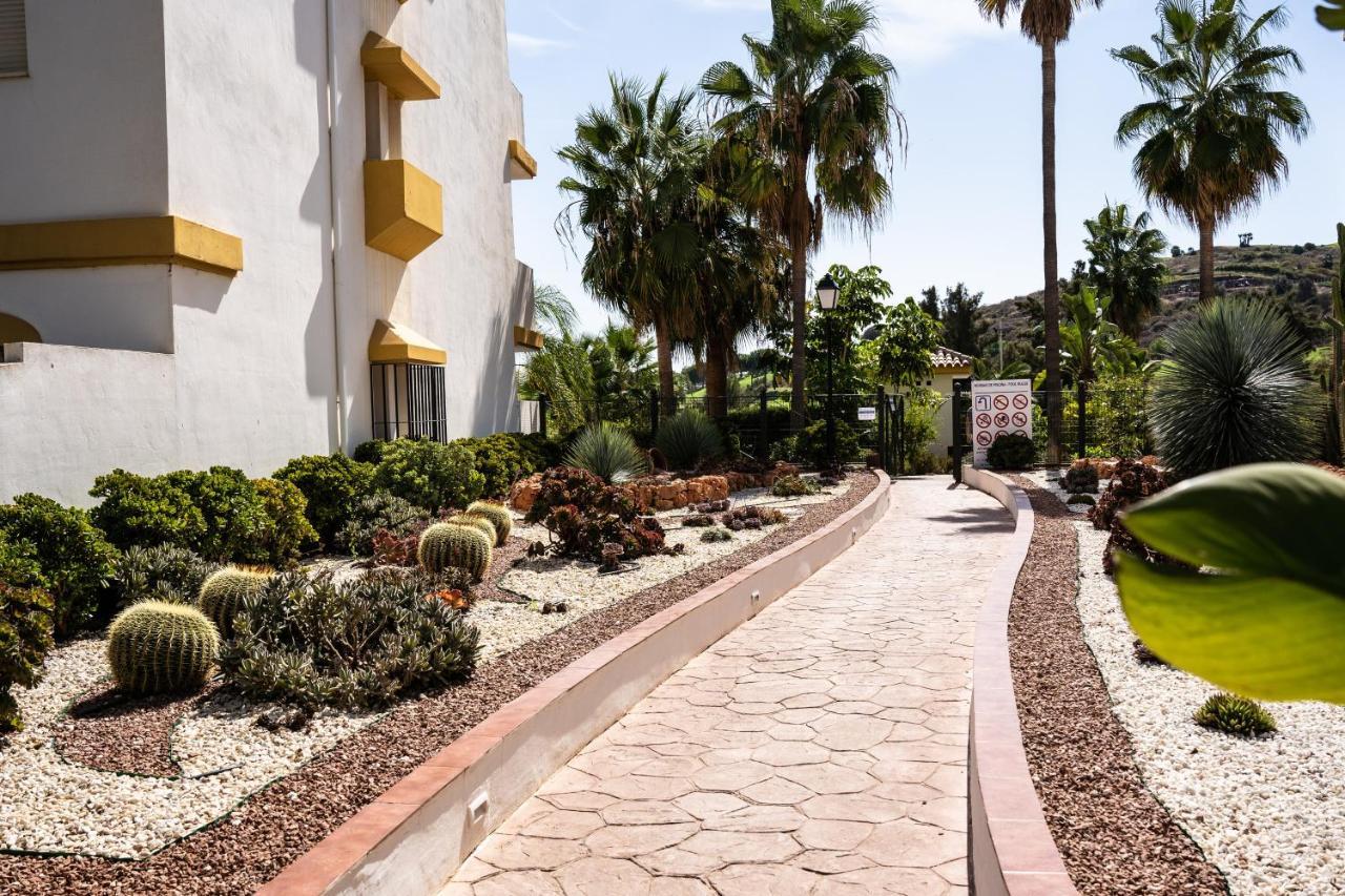 El Olive - Calanova Grand Golf Apartment Михас Екстериор снимка